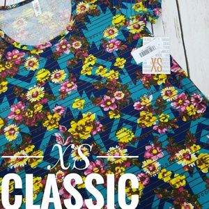 XS LuLaRoe Classic T